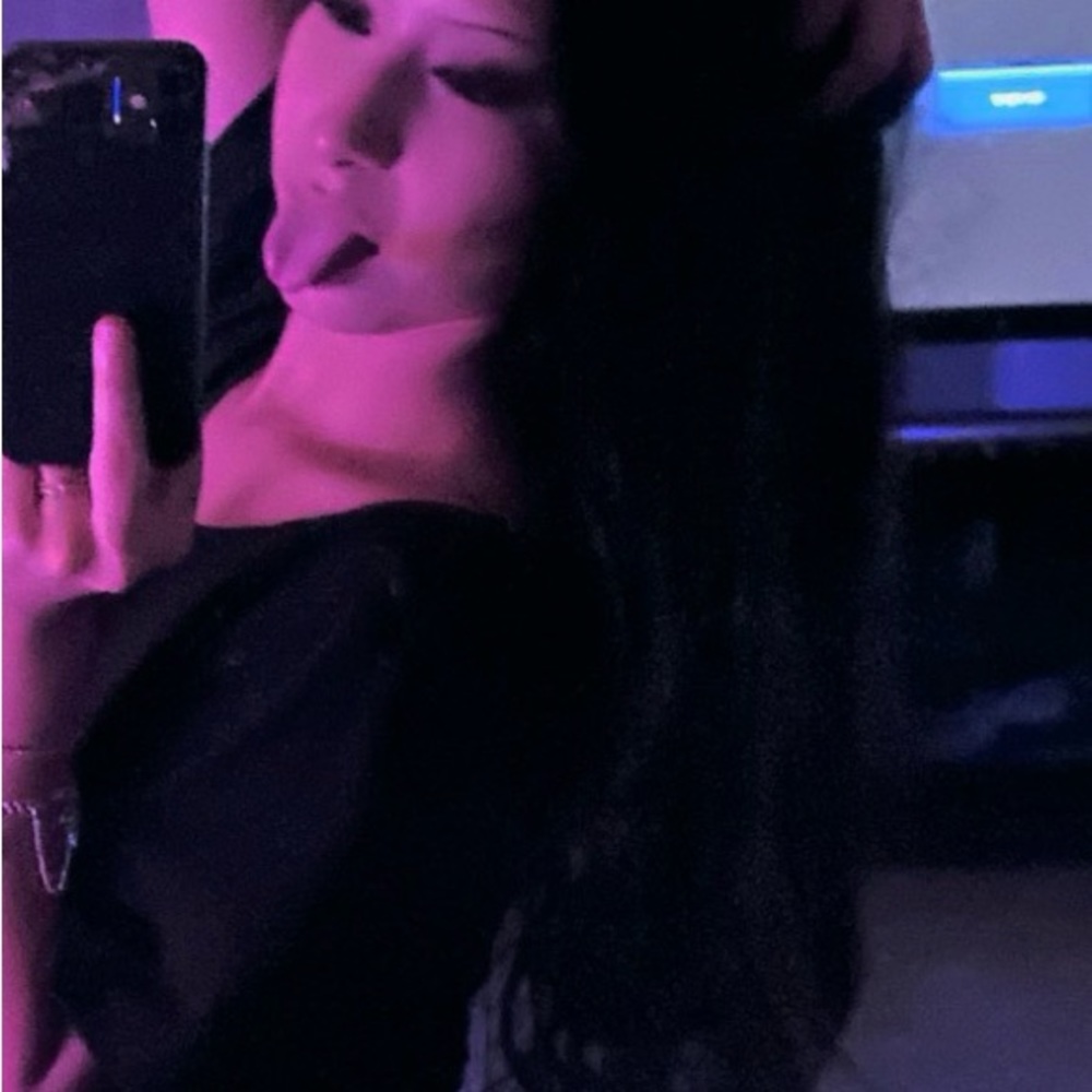 Meet your Posher, Maribel